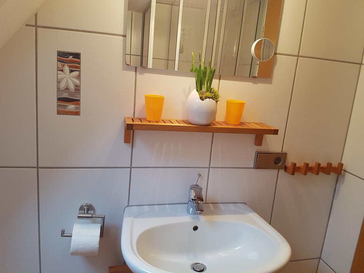 Hotel Haus Am Kastanienwald Dörrenbach Esterno foto
